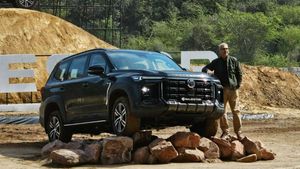 ഫോർച്യൂണറിൻ്റെ കോട്ടയിലേക്ക് എംജിയുടെ രാവണൻ! ആദ്യം വാങ്ങുന്ന 3,000 പേർക്ക് വാരിക്കോരി ഓഫർ