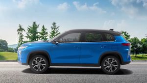 28KM മൈലേജുമായി വന്ന് ഇന്നോവയെ മലര്‍ത്തിയടിച്ച് ടൊയോട്ടയുടെ പുതിയ രാജാവ്! 4  മാസത്തിനിടെ രണ്ടാം തവണ