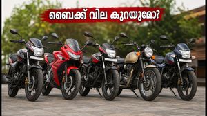 ജൂലൈയിലെ ഇരുചക്ര വാഹന വിൽപന കണക്കുകൾ പുറത്ത്: ബൈക്ക് വാങ്ങാൻ കാത്തിരിക്കുന്നവർക്ക് വമ്പൻ ഓഫറുകൾ ലഭിക്കുമോ?