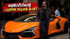 മുംബൈ തെരുവുകളിൽ രൺവീർ സിംഗിന്റെ പച്ച ലംബോർഗിനി; 10 കോടിയുടെ സൂപ്പർ കാർ താരത്തിന്റെ ഗാരേജിലേക്കോ?
