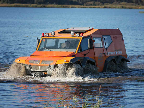 ഏവ്‍റ്ററോസ് ഷമാന്‍ എസ്‍യുവി