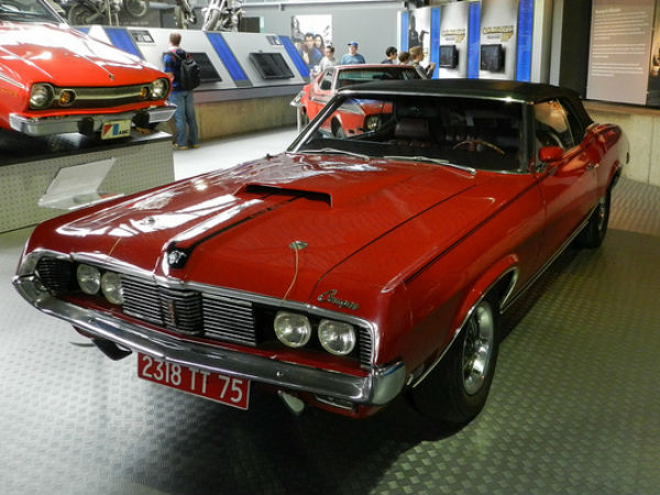 മെര്‍കുറി കോഗര്‍ എക്സ്ആര്‍-7