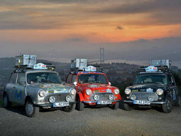 മിനി കൂപ്പര് മിനി കൂപ്പര്