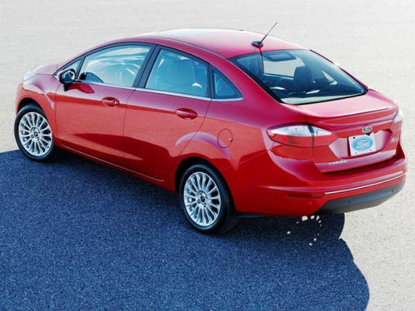 2013 ഫോര്‍ഡ് ഫിയസ്റ്റ സെഡാന്‍
