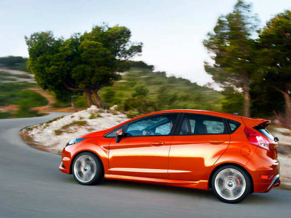 2014 ഫോര്‍ഡ് ഫിയസ്റ്റ ഹാച്ച്ബാക്ക്