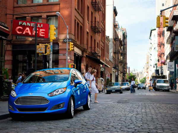 2014 ഫോര്‍ഡ് ഫിയസ്റ്റ ഹാച്ച്ബാക്ക്