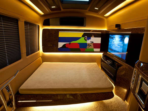 ഉള്‍ച്ചിത്രങ്ങള്‍