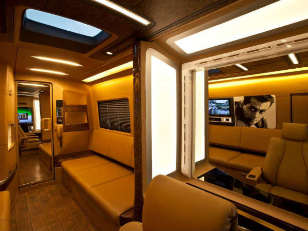 ഉള്‍ച്ചിത്രങ്ങള്‍