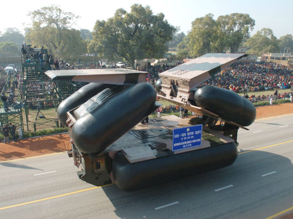 ആംഫിബയസ് ഫ്ലോട്ടിംഗ് ബ്രിഡ്ജ്