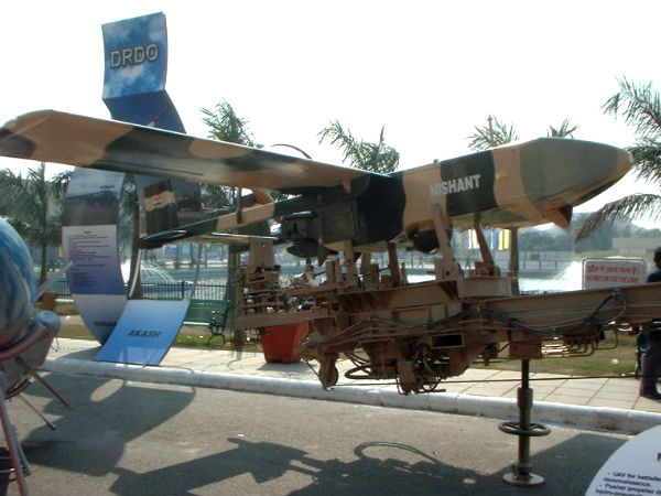 നിഷാന്ത് യുഎവി '04