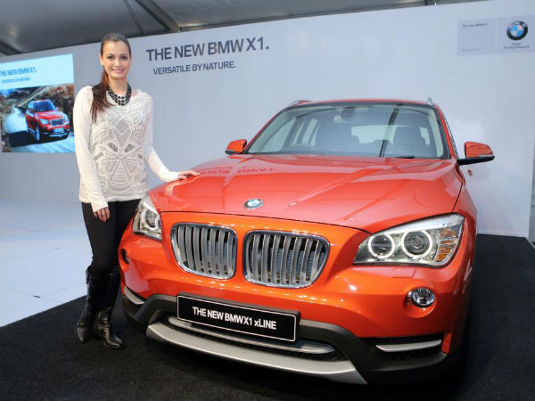 ബിഎംഡബ്ലിയു എക്സ്1 ദിയ മിര്‍സ ലോഞ്ച് ചെയ്യുന്നു