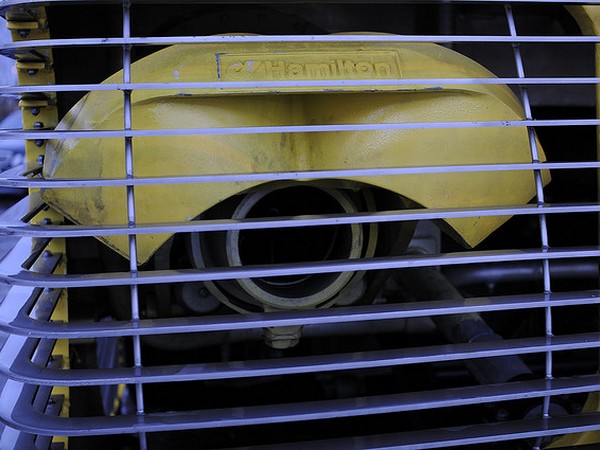 മെഡിറ്ററേനിയന്‍ കടലില്‍ ഒരു ബസ്സ്