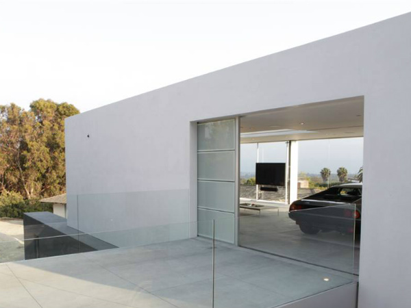 House Built Around A Ferrari 512 BBI