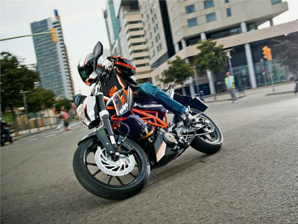 KTM Duke 390 Launch Date Confirmed 