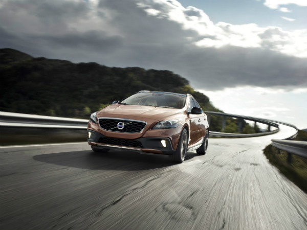 Volvo V40 Cross Country Launched
