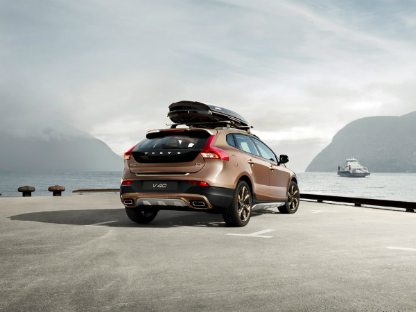 Volvo V40 Cross Country Launched
