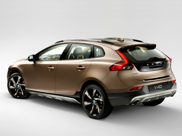 Volvo V40 Cross Country Launched