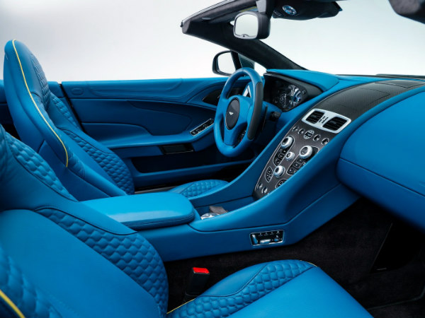 Aston Martin Vanquish Volante 