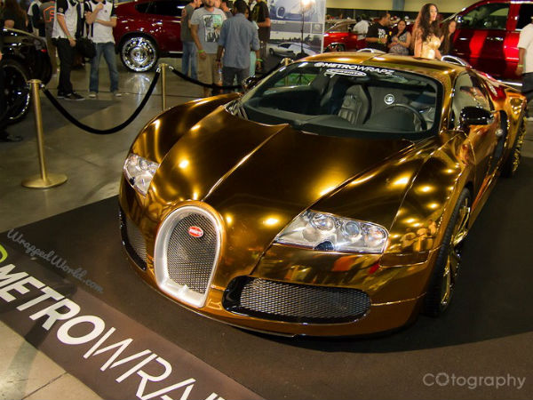 Gold Chrome Bugatti Veyron 