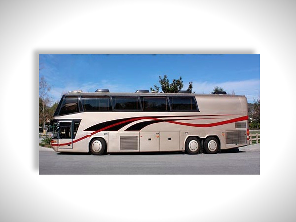 1997 നെപോളിയന്‍ ടൂര്‍ ബസ്