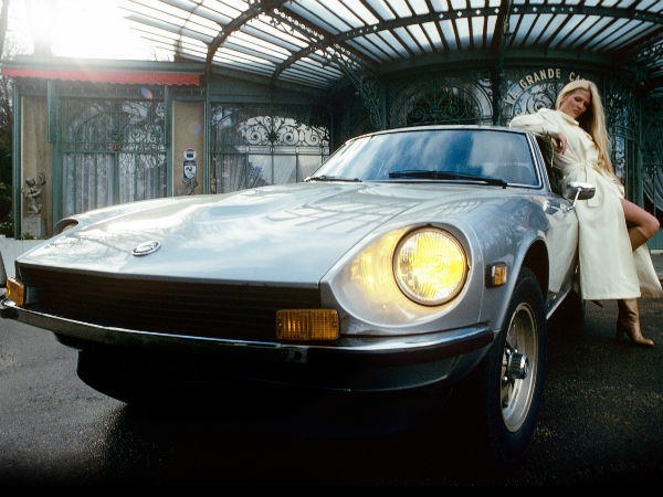 പ്ലേമേറ്റ് - ഡിബ്ര ജോ ഫോണ്ടന്‍