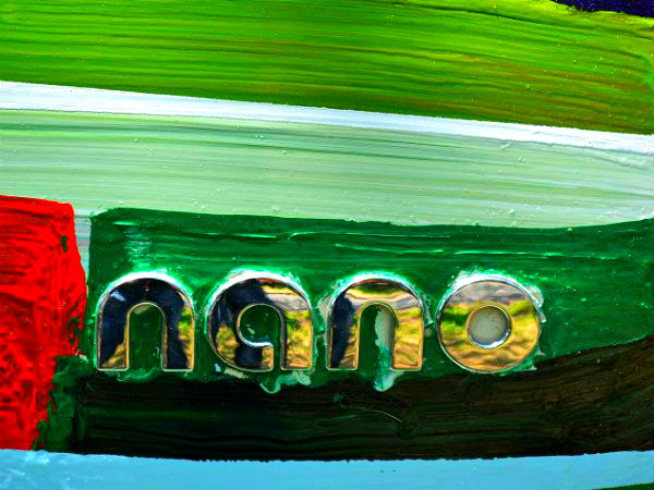 ശില്‍പത്തിന് പെയിന്റടി