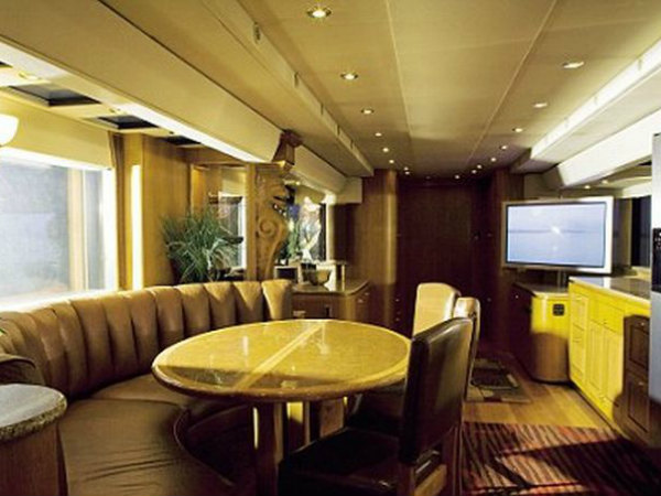 Ashton Kutcher's Mobile Home