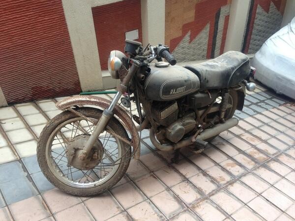 Mahendra Singh Dhoni's Rajdoot 350 Bike