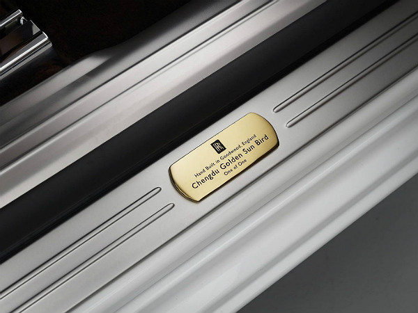 Rolls Royce Ghost Chengdu Golden Sunbird Edition