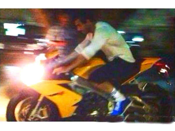 John Abraham Rides An Aprilia RSV4 Without Wearing Helmet