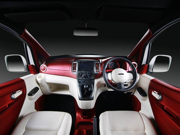 Nissan Evalia based DC Lounge Four