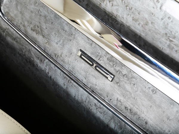 Nissan Evalia based DC Lounge Four