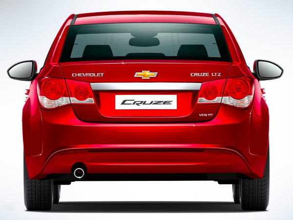 2013 Chevrolet Cruze Facelift Launched In India
