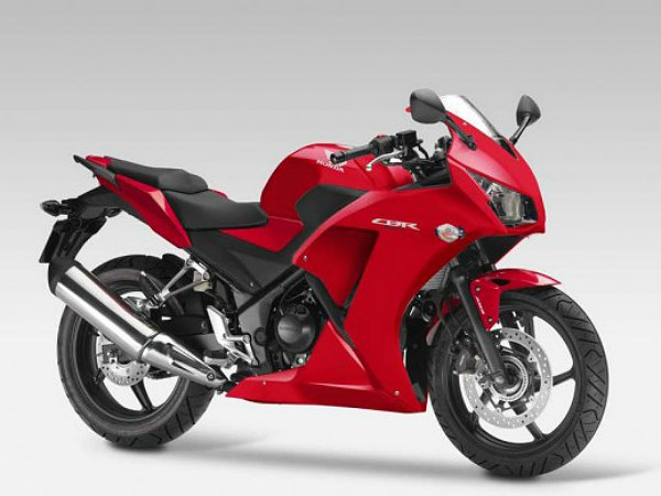 Honda CBR300R Debuts At EICMA