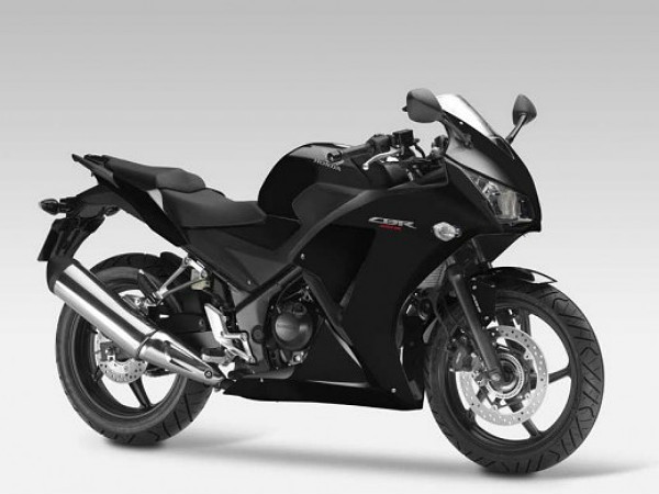 Honda CBR300R Debuts At EICMA