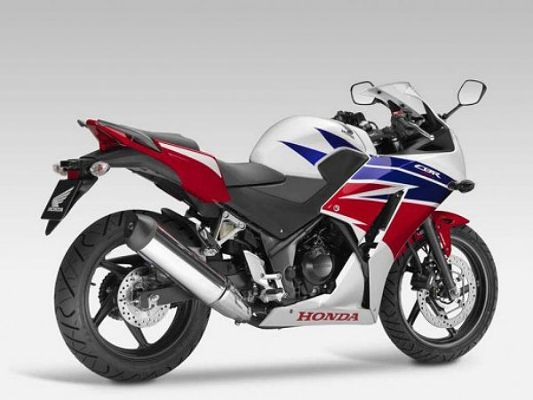 Honda CBR300R Debuts At EICMA