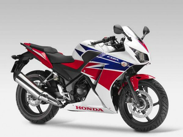 Honda CBR300R Debuts At EICMA