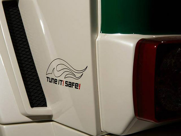 The Dubai Police Tuned G63 AMG To Brabus B63S 700 Widestar