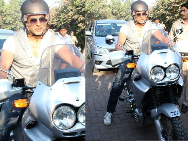Akshay Kumar Rides Bike For Mumbai Police