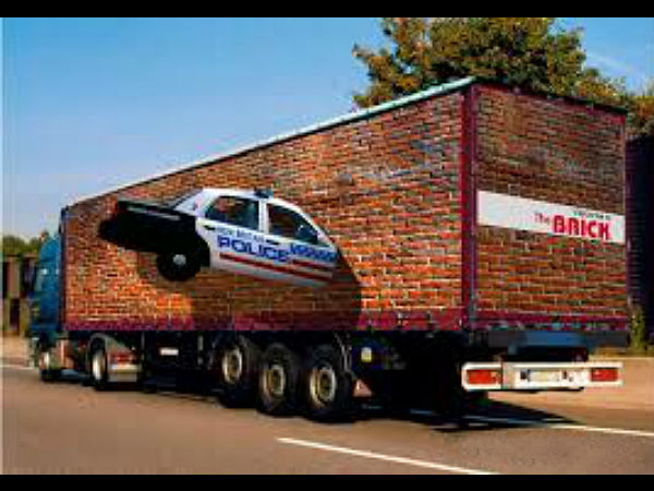 പാഞ്ഞുവന്ന് ഒറ്റ ഇടിയാരുന്നു