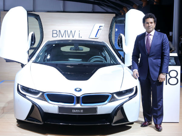 സച്ചിൻ ടെൻഡുൽക്കർ ബിഎംഡബ്ല്യു ഐ8 അവതരിപ്പിക്കുന്നു