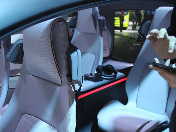 ടാറ്റ കാറുകളിൽ സാംസങ് ഇൻഫോടെയ്ൻമെൻറ്