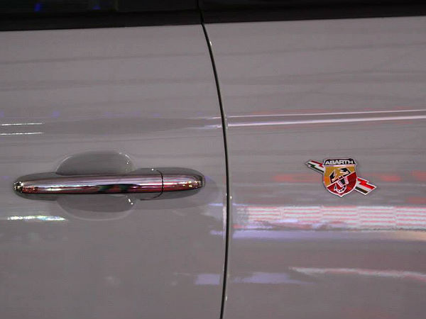 ഫിയറ്റ് 500 അബാർത്ത് ലോഞ്ച്