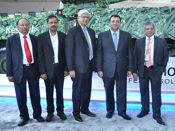 ലൈറ്റ് ആമഡ് ഹൈ മൊബിലിറ്റി വെഹിക്കിള്‍