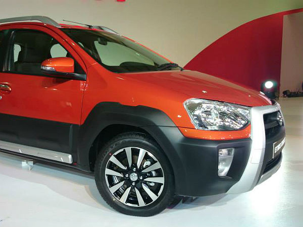 എട്യോസ് ക്രോസ്സ് ബുക്കുചെയ്യാം