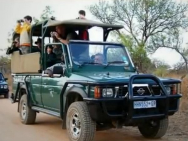 ആരേം കാണുന്നില്ലല്ലോ?