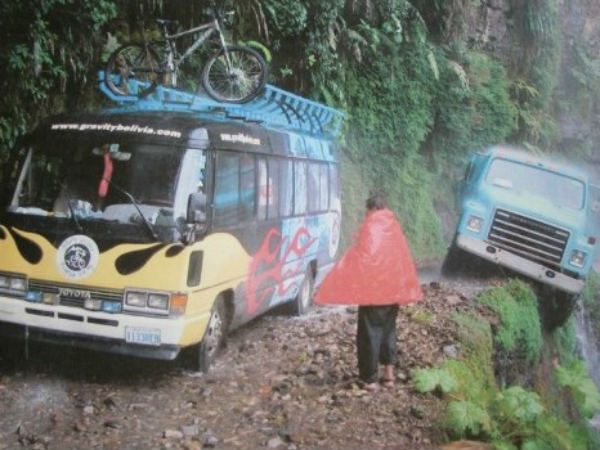 മരണം ഒരു ടയർപാടകലെ