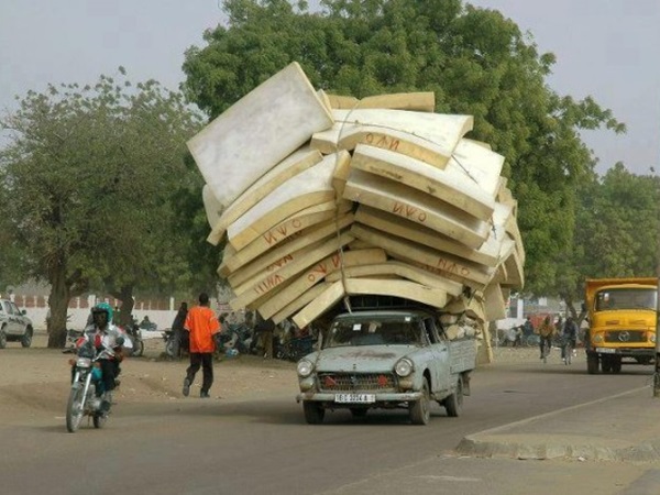ഓവർലോഡായ ജീവിതം