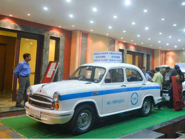 അംബാസ്സഡറിനു മുമ്പില്‍ ഇനി രണ്ടു വഴികള്‍