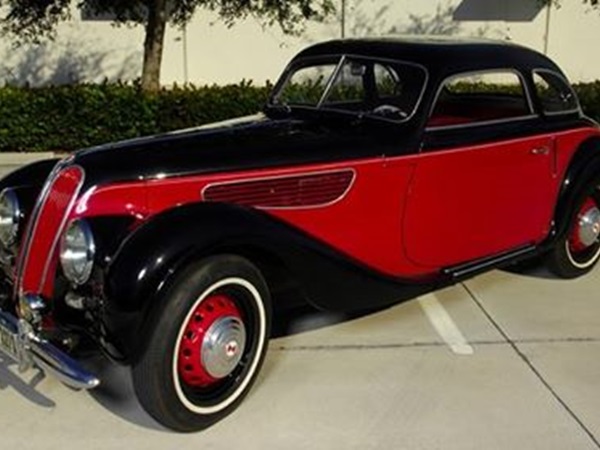 വിചിത്രസുന്ദരം ഈ ലോകം!!